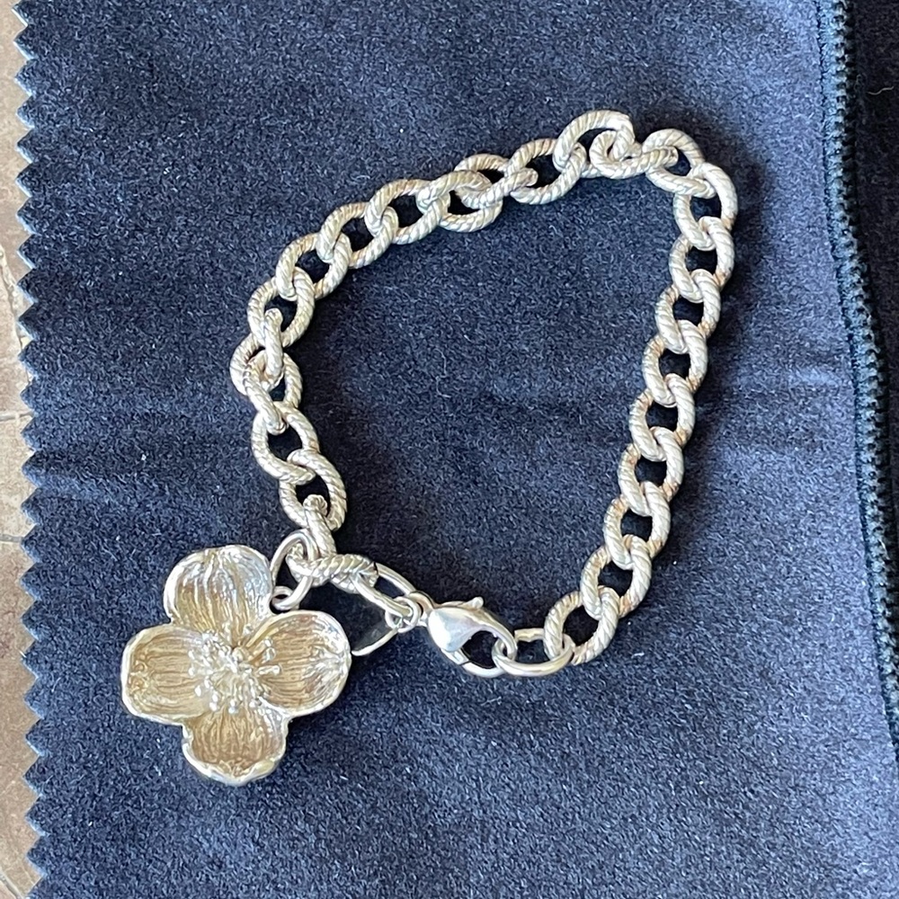 🌺 AUTH Tiffany & Co. Dogwood Flower Bracelet 🌺 VERY RARE PIECE EXCELLENT COND